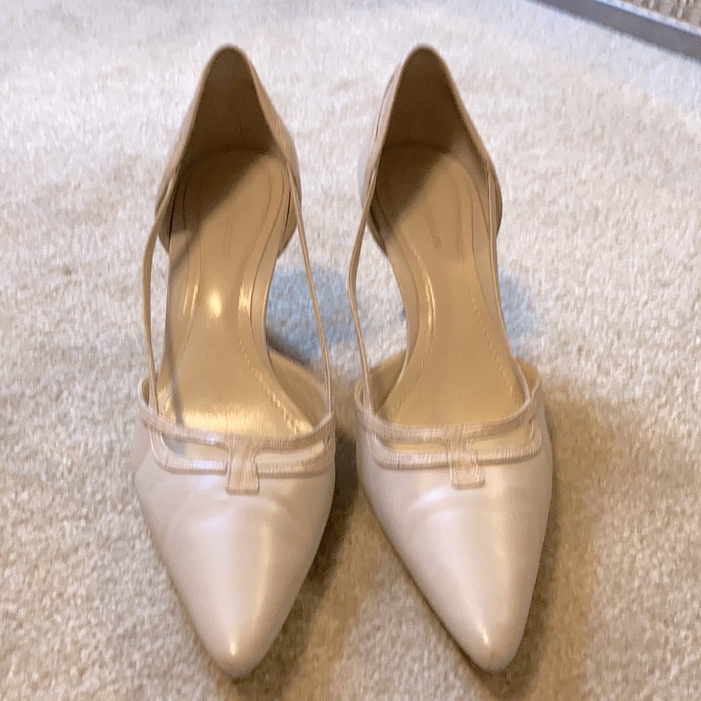 Ann Taylor pumps in beige. Size 9. 3 inch heal.